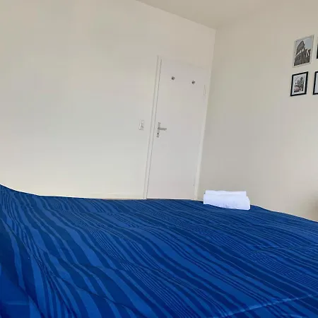 Adford Zimmer Konukevi Düsseldorf